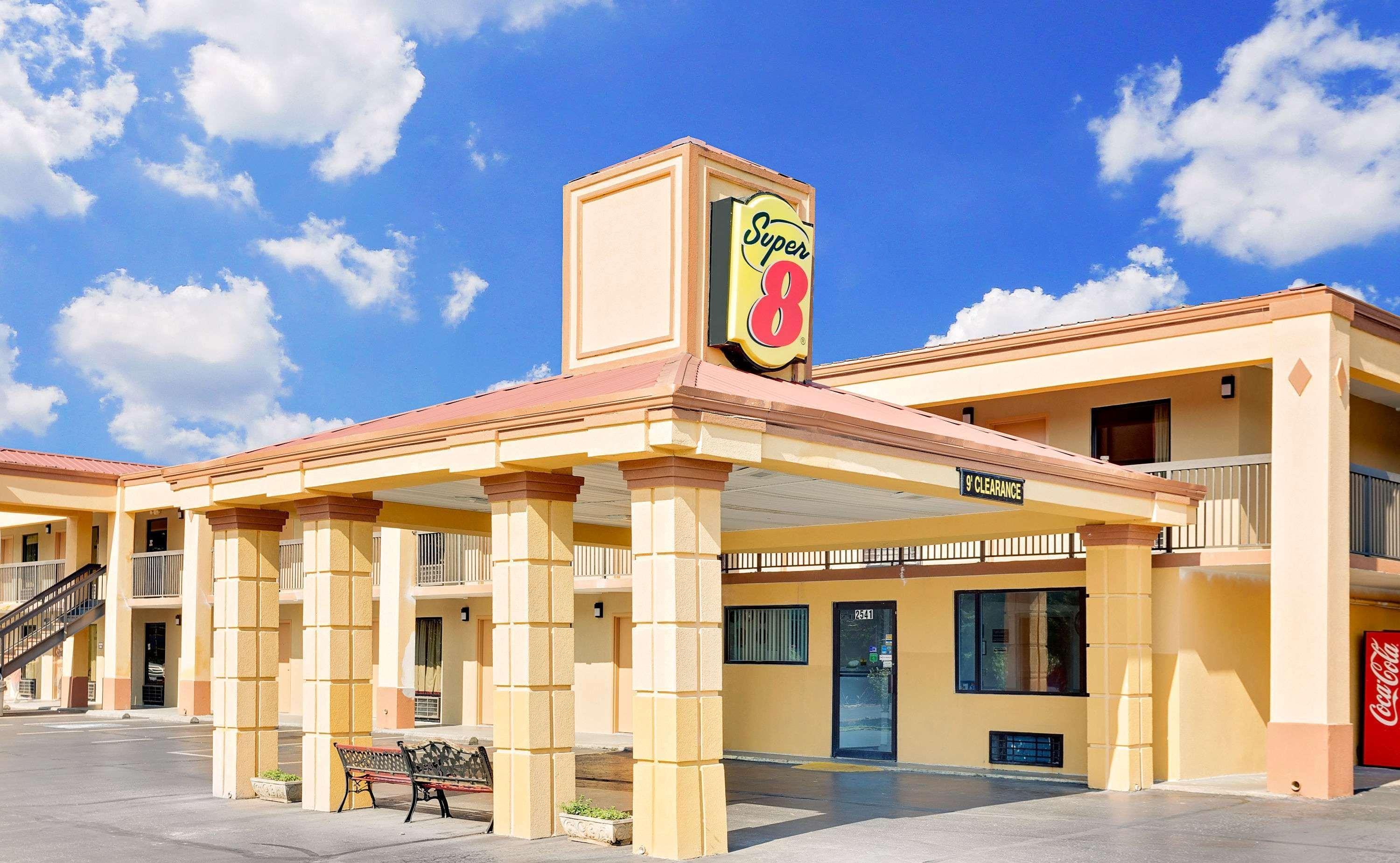 ซูเปอร์ 8 บาย วินด์แฮม เอเธนส์ Motel ภายนอก รูปภาพ