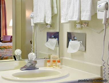 ซูเปอร์ 8 บาย วินด์แฮม เอเธนส์ Motel ภายนอก รูปภาพ